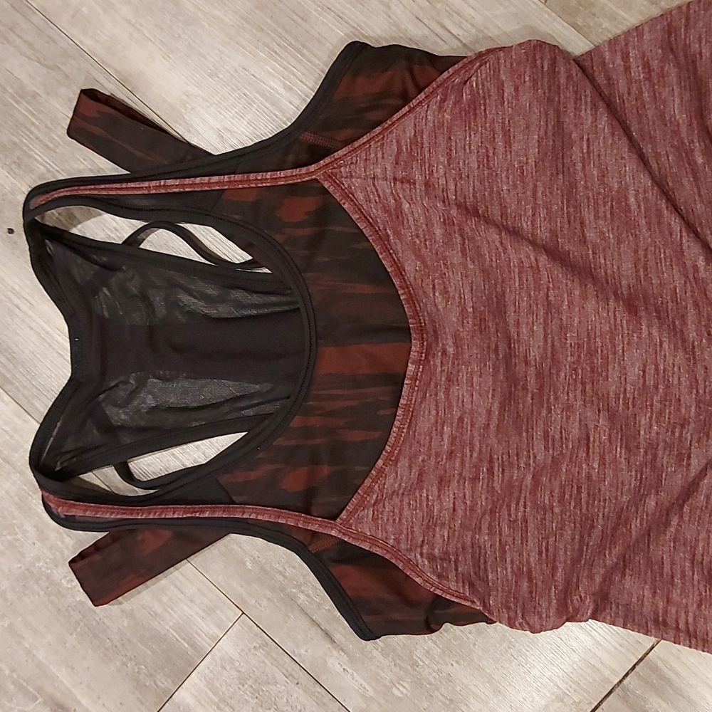 Lululemon Tanktop with Built-in Sports Bra Size S-M